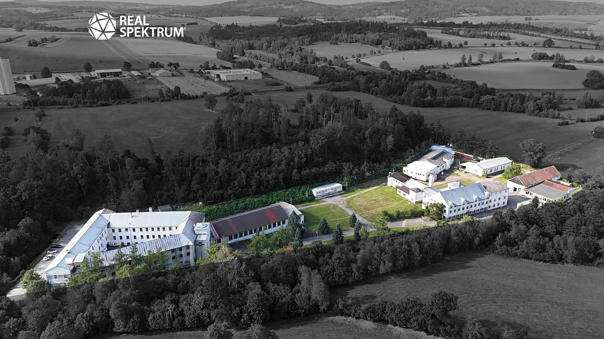 Prodej výrobní haly, prostoru 10000 m²